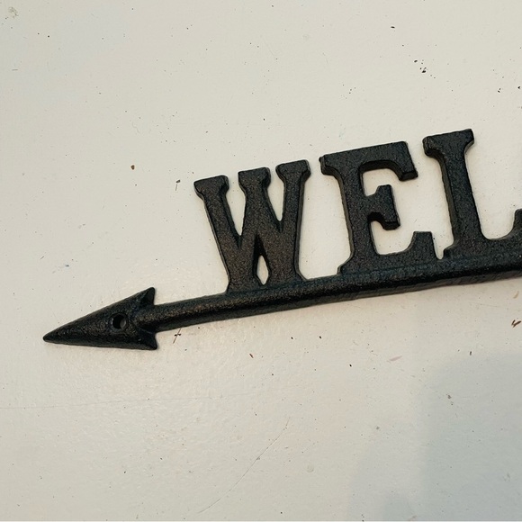 CBK Inspired Home Metal Welcome Arrow Decor Sign - Picture 2 of 5